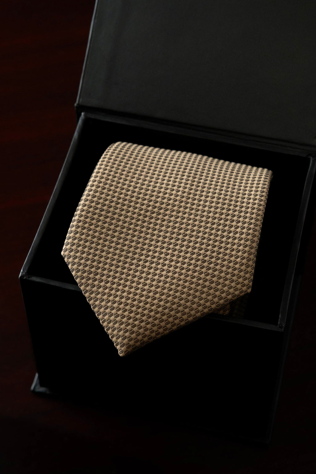 Dune Shine Jacquard Tie