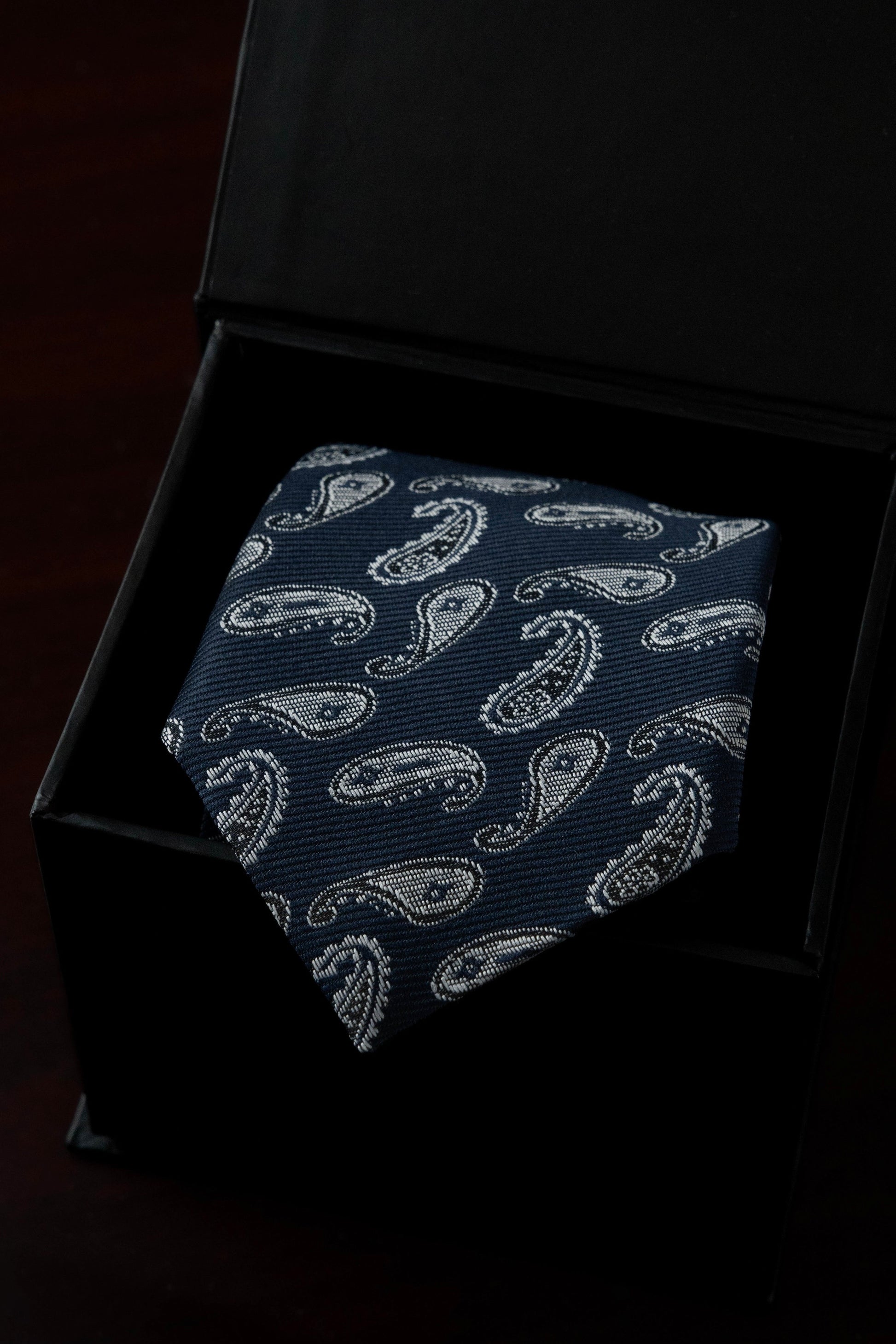 Grey Paisley Silk Jacquard Tie